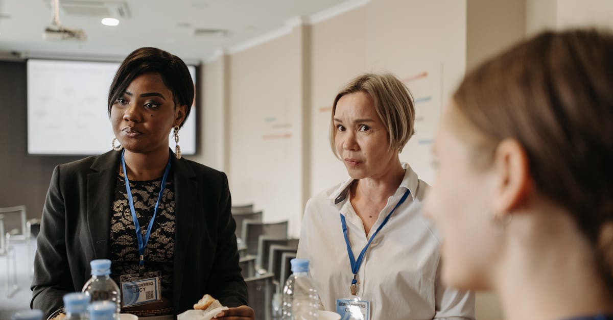 Discover how a site manager plays a key role in the effective management of your projects, ensuring team coordination, deadlines, and quality deliverables. Learn the essential skills and best practices to optimize your site's performance.