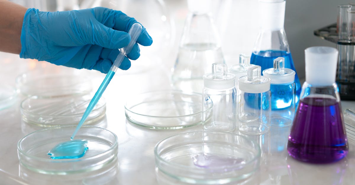 💼 Bioanalist într-un laborator sau în industria biotehnologică