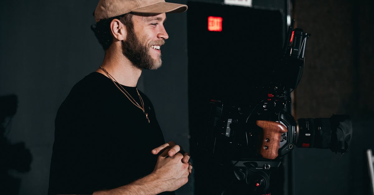 Изучение компонентов продукции, их свойств и применения в салонах и лабораториях.