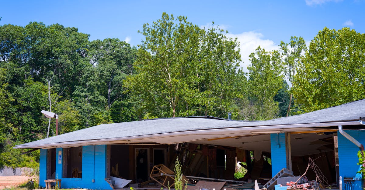 Como os tópicos integram as dimensões ambiental e digital? Face aos desafios climáticos e digitais de 2025, os temas dos exames estão a tornar-se mais complexos e ricos. Não se trata apenas de dominar técnicas tradicionais, mas também de entender como integrar o desenvolvimento sustentável em todas as etapas do projeto. A pergunta que surge com frequência é: como podemos reduzir a pegada de carbono ou valorizar os recursos naturais em um canteiro de obras?