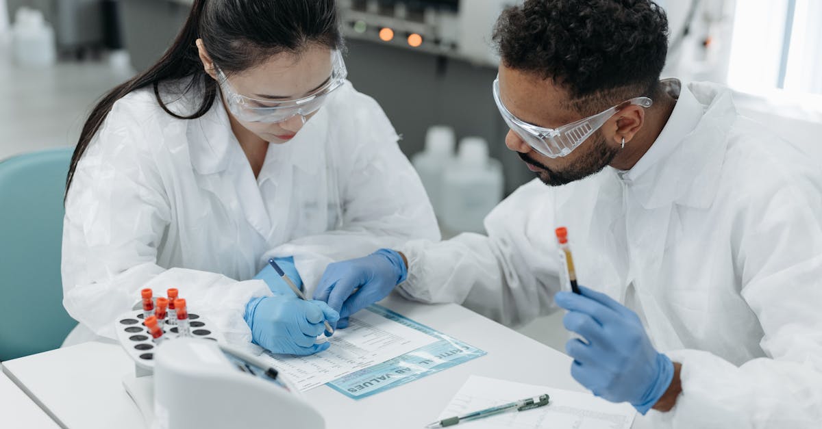 实验室发生事故或损坏时该怎么办？