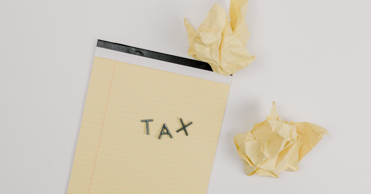 Еще одна ошибка, которой следует избегать, — это ротация товаров. Она должна быть четко организована, особенно в случае скоропортящихся продуктов. Регулярный мониторинг, такой как частые инвентаризации, позволяет лучше контролировать запасы. Точное управление запасами позволит избежать как дефицита товаров, который негативно влияет на отношения с клиентами, так и затоваривания, приводящего к дополнительным расходам. Чтобы вы были уверены, вот краткий контрольный список для освоения управления запасами в рабочее время: