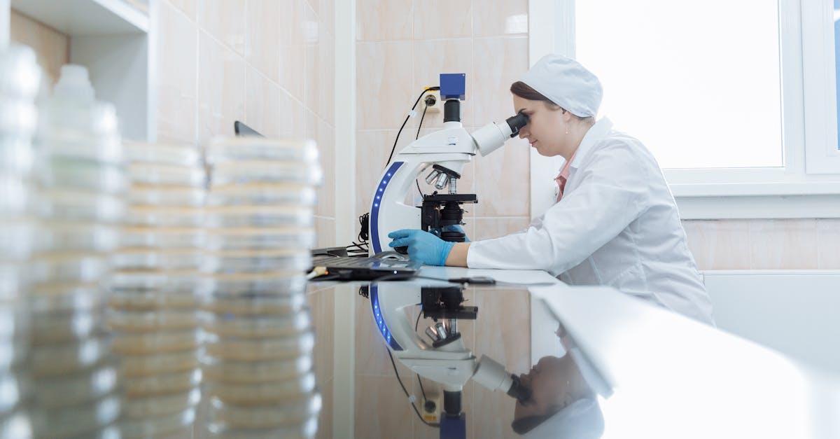 Si mund ta shfrytëzoni fuqinë e ndihmave vizuale në fletët tuaja të fakteve të biologjisë molekulare?