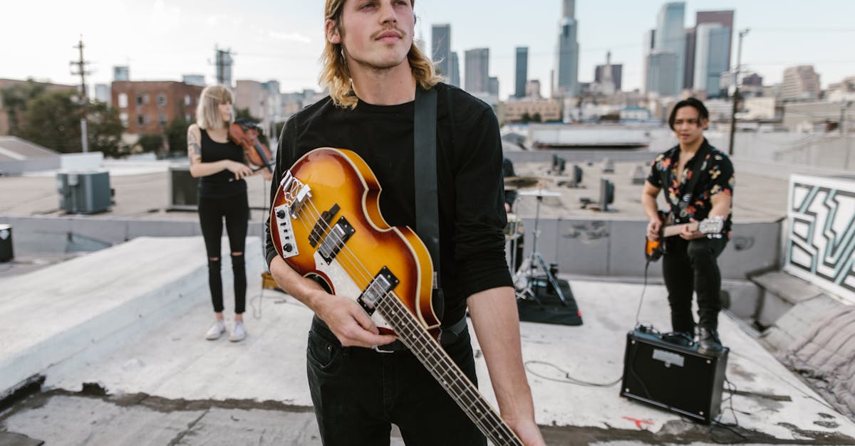 Discover our thrilling new music video that will immerse you in an enchanting world, combining captivating melodies and captivating visuals. Don't miss this unique experience that will stir your emotions!