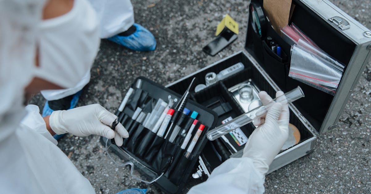 Очевидно, что эта технология будет продолжать развиваться стремительными темпами. Исследователи и компании в этой области, такие как Molecular Partners и Sanofi, будут инвестировать в ещё более точные и менее дорогие инструменты. Сочетание искусственного интеллекта и больших данных позволяет создавать индивидуальные гены или белки для удовлетворения конкретных потребностей.