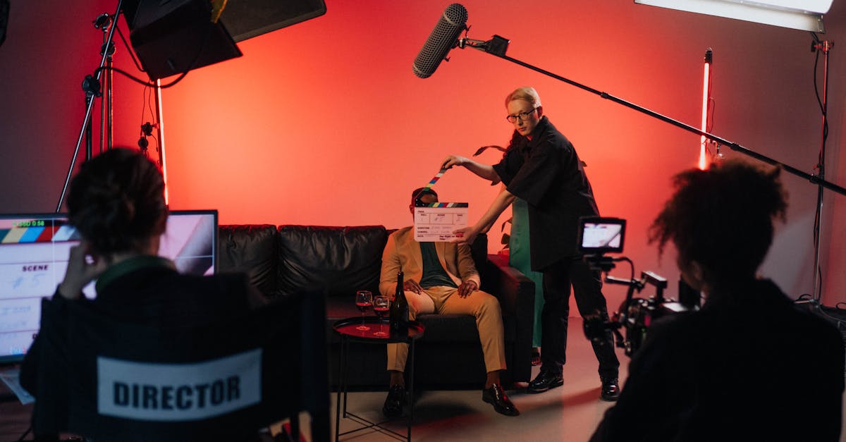 Частные школы часто делают акцент на практическом обучении, предлагая многочисленные мастер-классы, реальные проекты и иногда участие профессионалов в занятиях. Инновационные методы обучения, использующие новые технологии виртуальной или дополненной реальности, становятся настоящим плюсом. Программа также может лучше адаптироваться к быстрым изменениям в отрасли, предлагая современные модули.